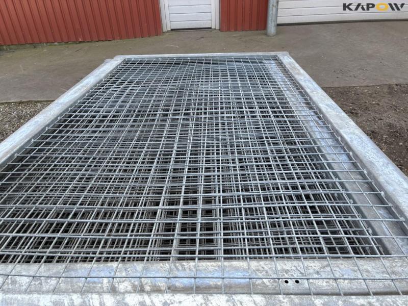 Galvanized gates 9