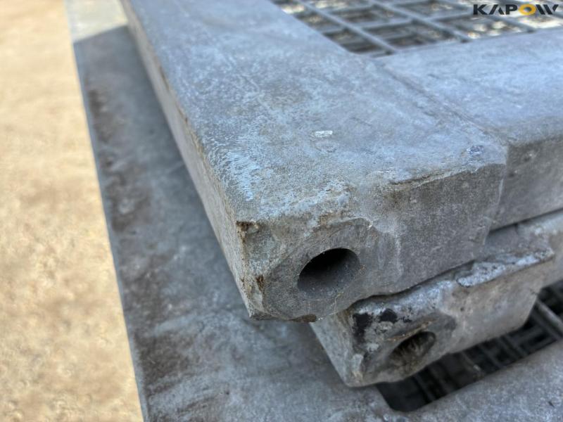 Galvanized gates 18
