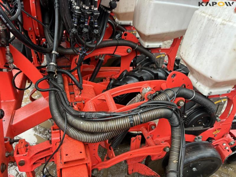 Gaspardo 12 row corn seeder 13