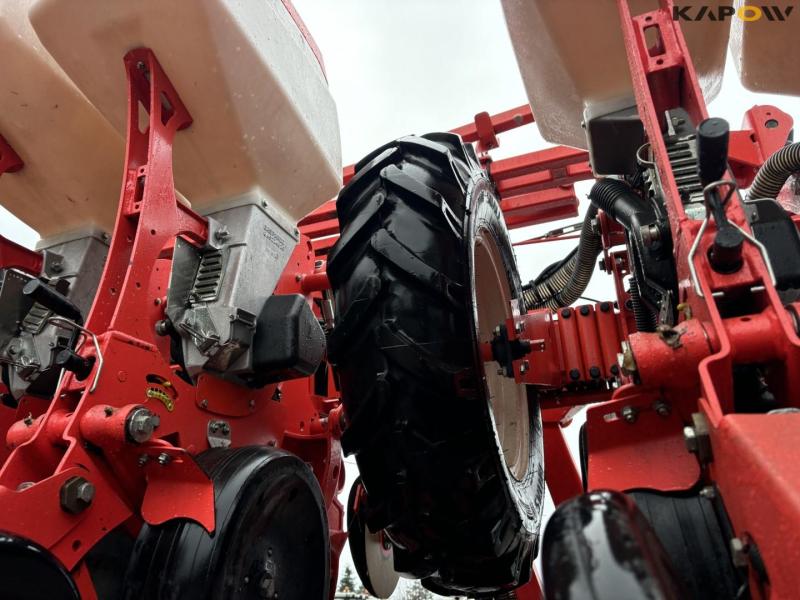 Gaspardo 12 row corn seeder 33