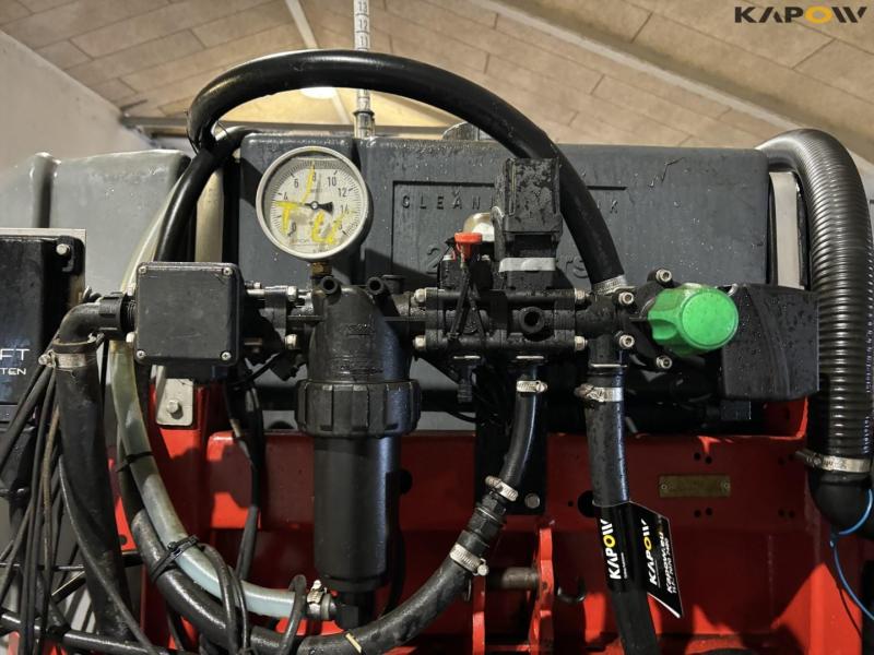 Gaspardo 12 row corn seeder 56