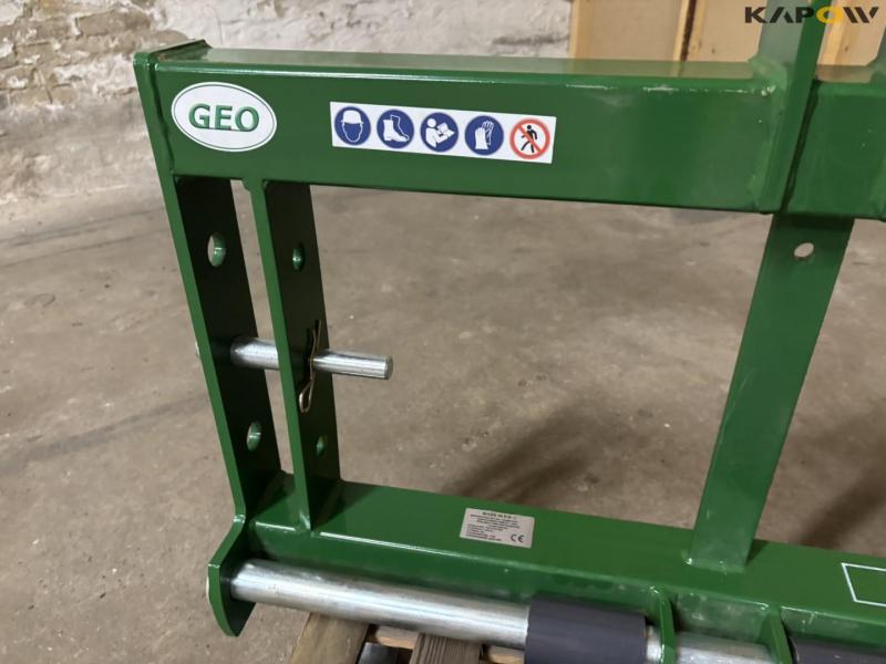 GEO FT600 pallet forks with 3-point hitch 12