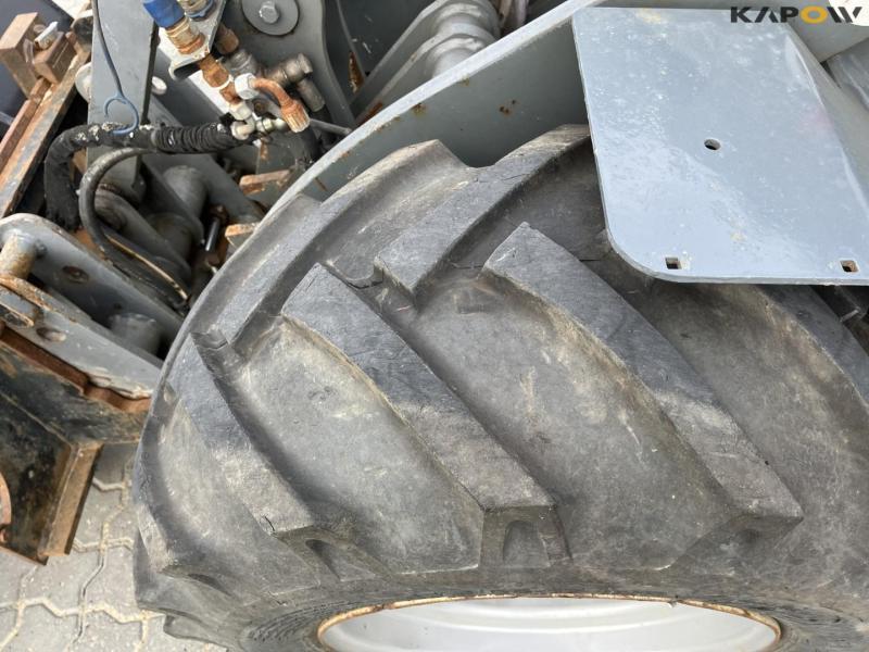 Giant V452T HD skid steer loader 9