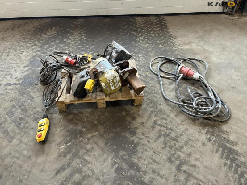 GIS hoist 1