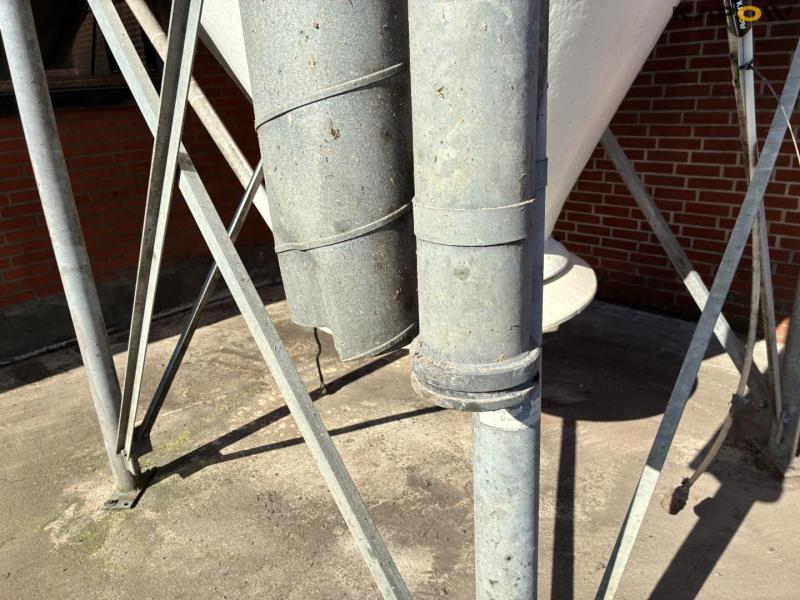 Fiberglass silo 7