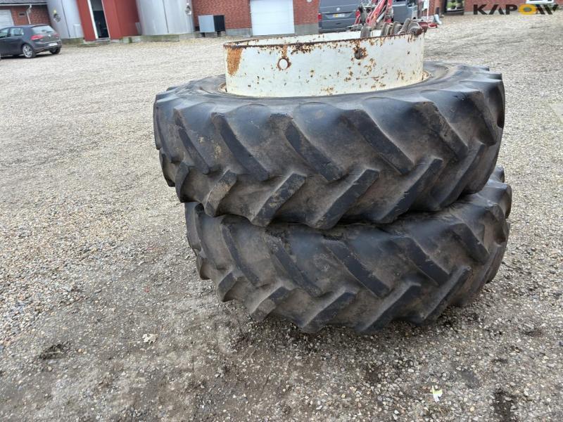 Goodyear 18.4-R38 twin wheels with locks 5