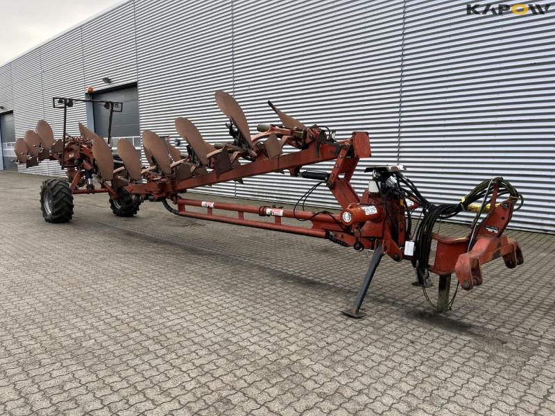 Gregoire-Besson 8 furrow reversible plough 3