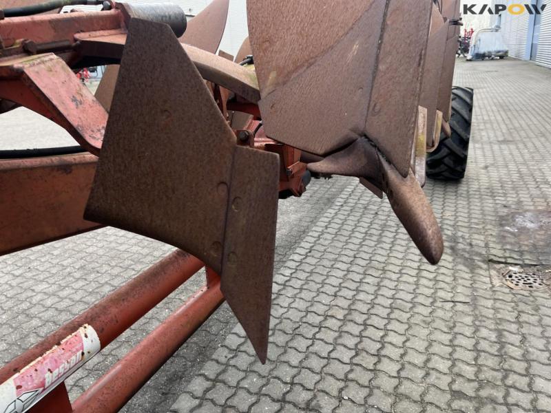 Gregoire-Besson 8 furrow reversible plough 29