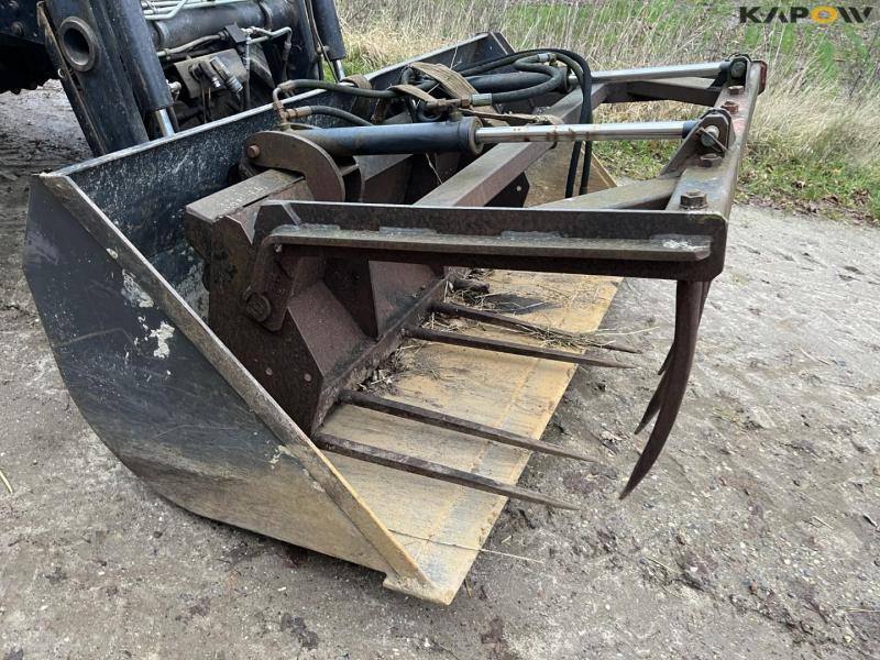 Hürlimann H-4105 front loader tractor  16