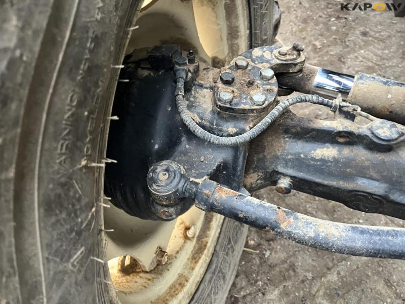 Hürlimann H-4105 front loader tractor  20