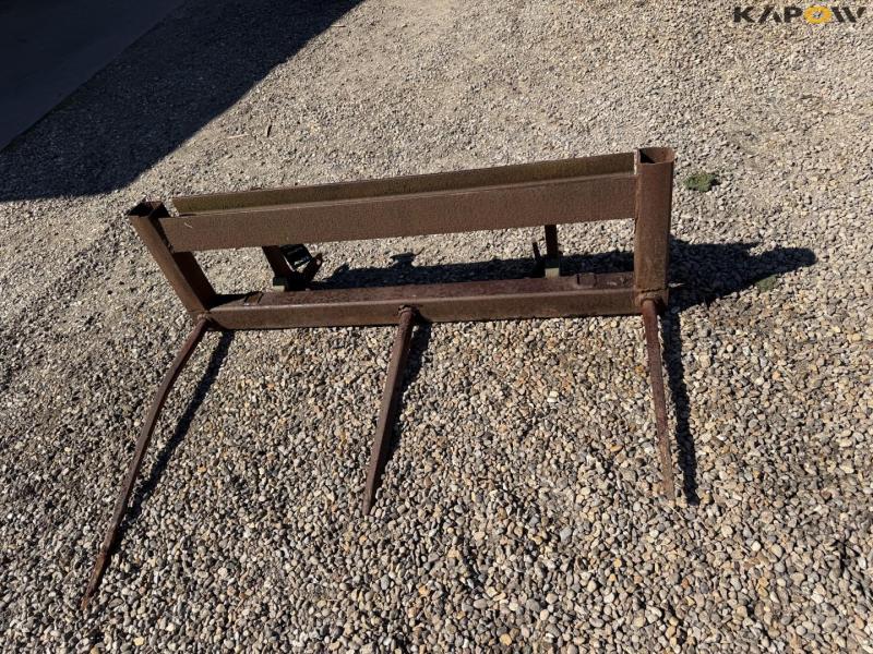 Straw spear with Euro hitch 2