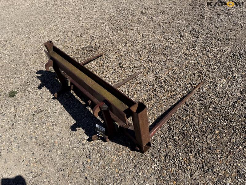 Straw spear with Euro hitch 6