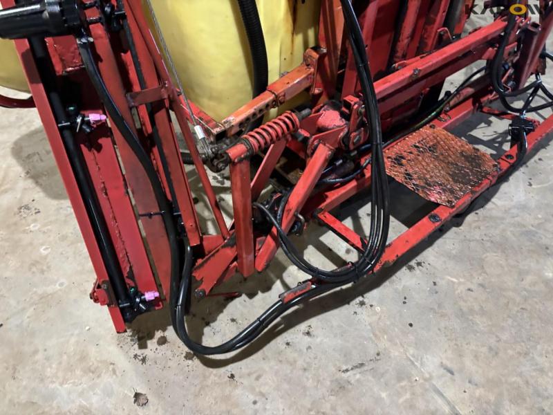 Hardi 1000L 12 meter sprayer 32