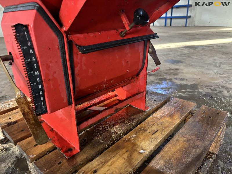 Hatzenbichler Air 8 grass seed box 10