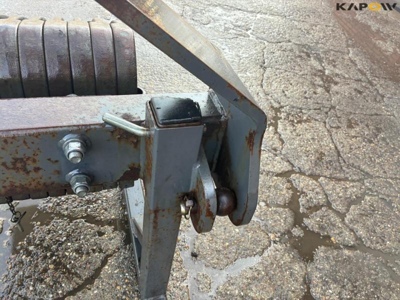 HE-VA front frame with Agco weight discs 11