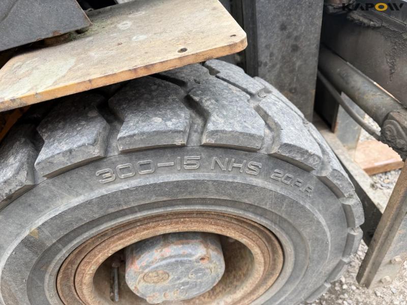 Heden 8450C forklift 32