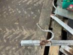 Fence device with solar cells 10