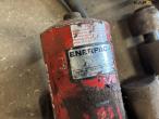 Hydraulic/air tools 10