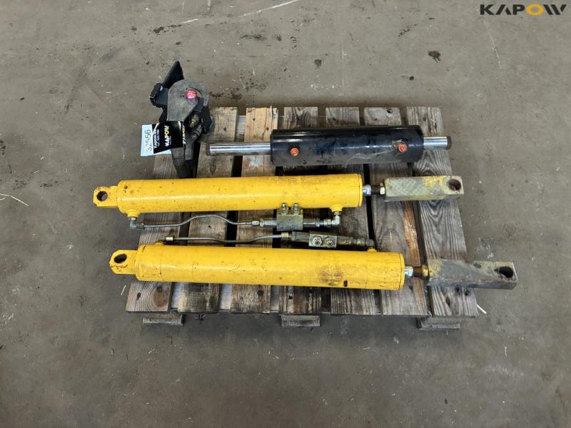 Hydraulic pistons and multi-coupling 2
