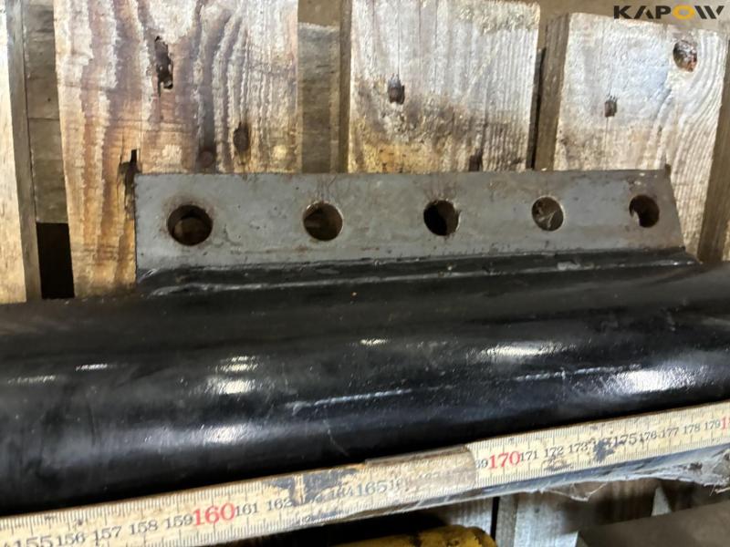 Hydraulic pistons and multi-coupling 8