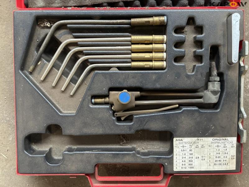 Oxygen and gas set with cutting torch 5