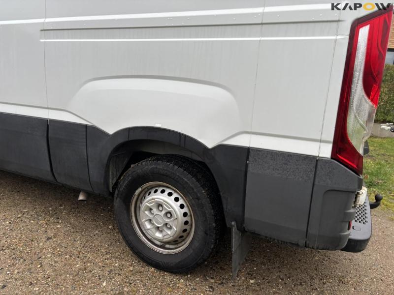 Iveco Daily 35-170 van 25
