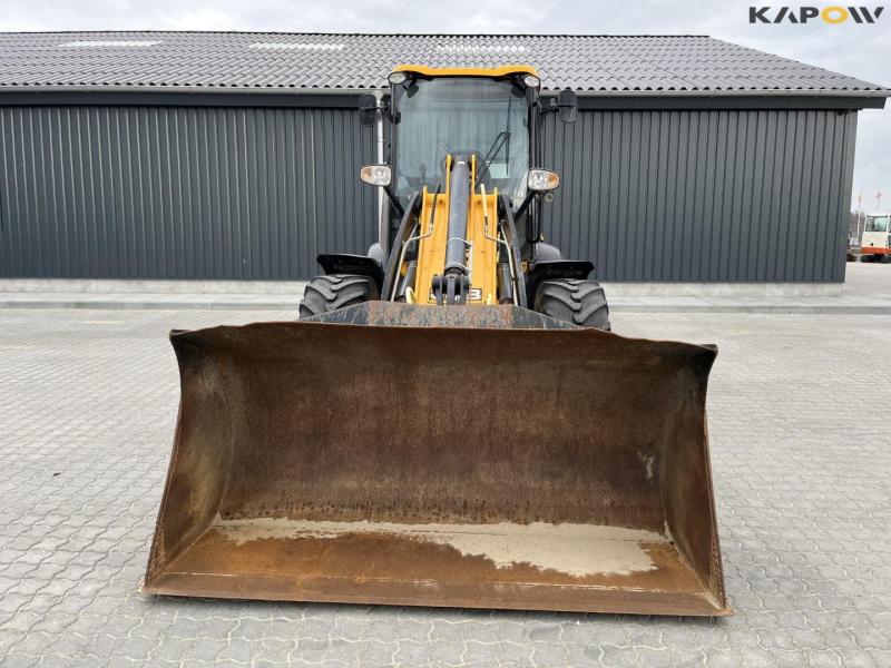 JCB 409 wheel loader 2