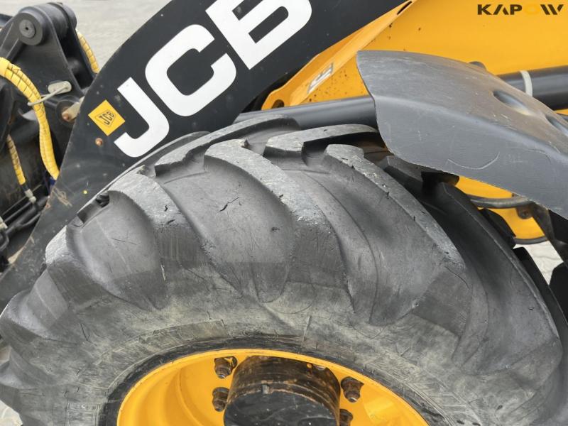 JCB 409 wheel loader 12