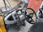 JCB 427 Agri wheel loader 34