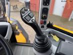 JCB 427 Agri wheel loader 36