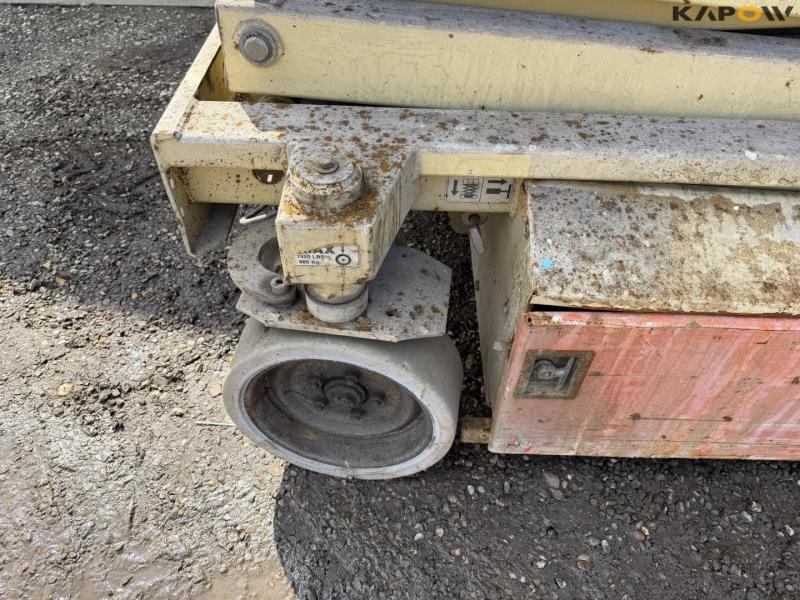 JLG 2658E3 scissor lift 10
