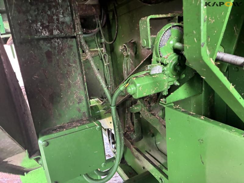 John Deere 2254 combine harvester 81