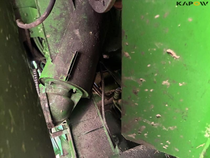 John Deere 2254 combine harvester 82