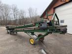 Potato planter with belt spreader 7