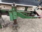 Potato planter with belt spreader 31