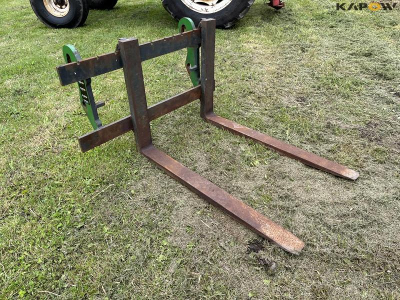 Kramer pallet forks 3