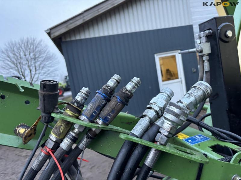 Krone Big Pack 4X4 baler with bale trailer 14