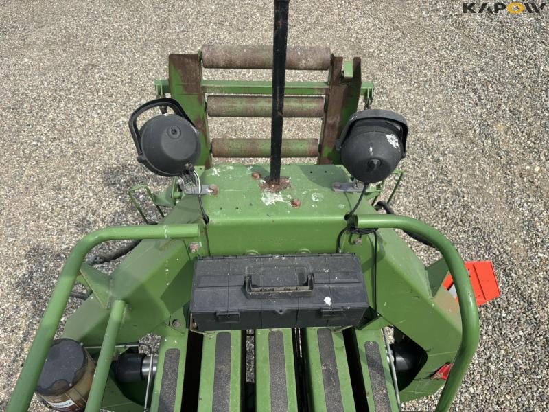 Krone BigPack 890 XC baler 88