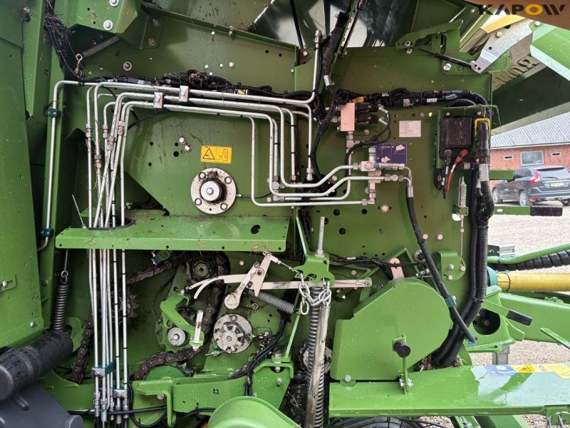 Krone Comprima CF155 XC Plus round baler 42