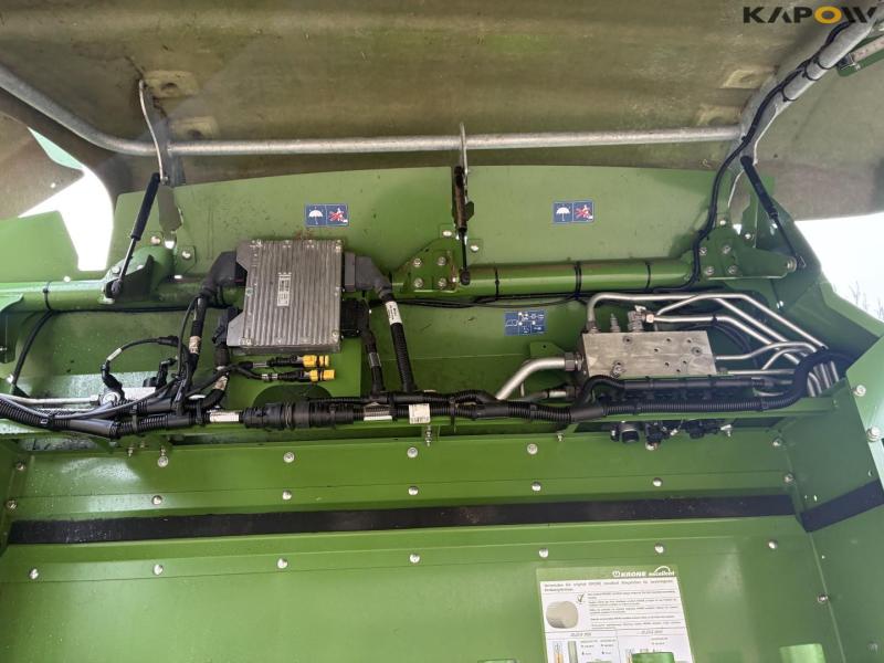 Krone Comprima CF155 XC Plus round baler 44