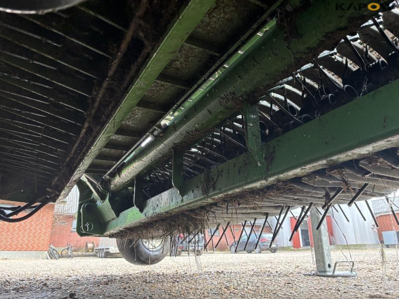 Krone Comprima CF155 XC Plus round baler 52