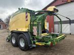 Krone Comprima CF155 XC Plus round baler 7