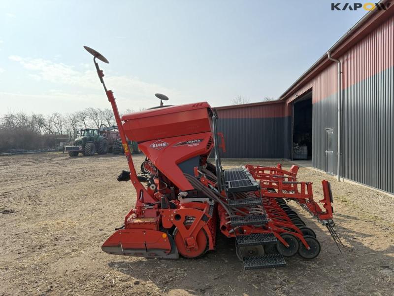 Kuhn 4030 power harrow seeding kit 8
