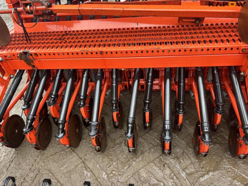 Kuhn rotary harrow seed drill 30