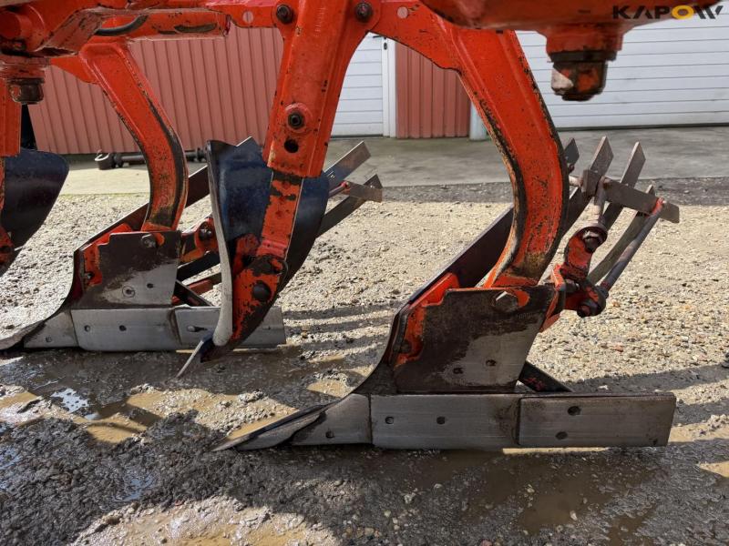 Kuhn Vari-Master 151 5 furrow plough 35