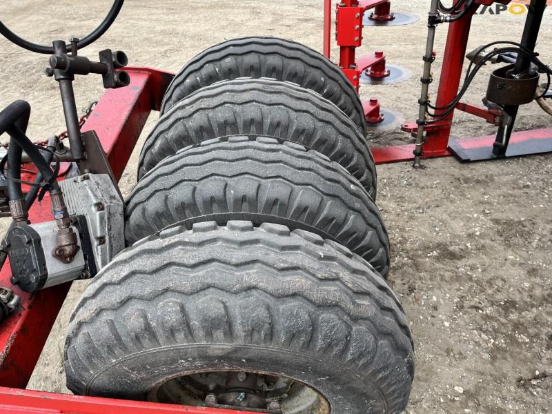 Kverneland Accord + Einböck Seed Machine + Snail 22