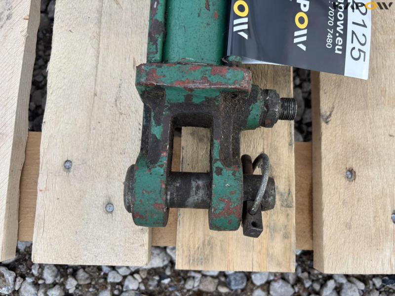 Kverneland cylinder for furrow adjustment 6