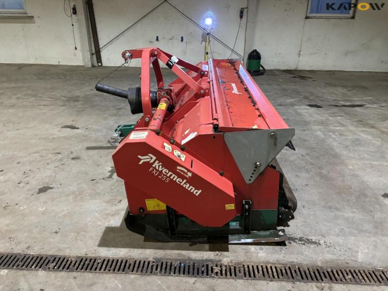 Kverneland FXJ 255 flail mower 8