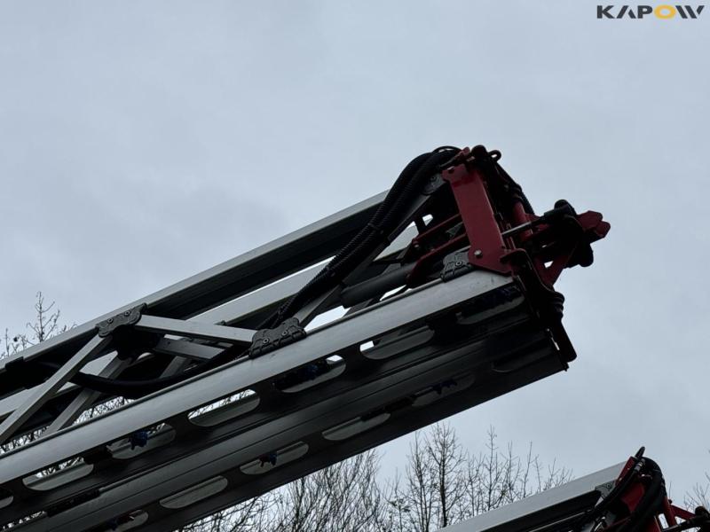 Kverneland IXtrack C60 sprayer 28
