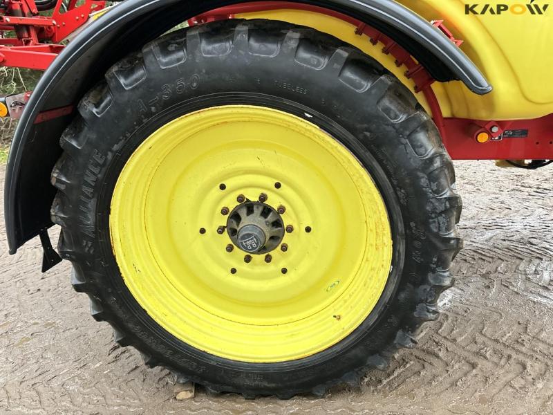 Kverneland IXtrack C60 sprayer 66